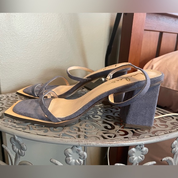 Lulu blue heels - Picture 4 of 4